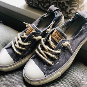 New CONVERSE Women’s Slip On’s size 6